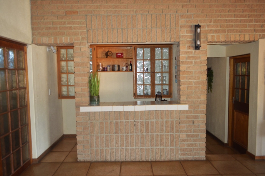 5 Bedroom Property for Sale in Wilkoppies North West